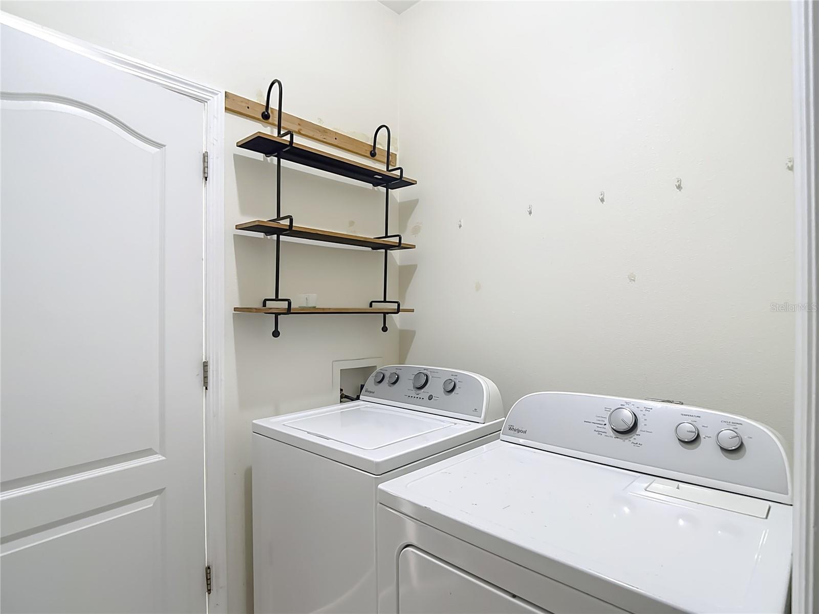 Image 18 of 25 For 221 Fairmont Drive