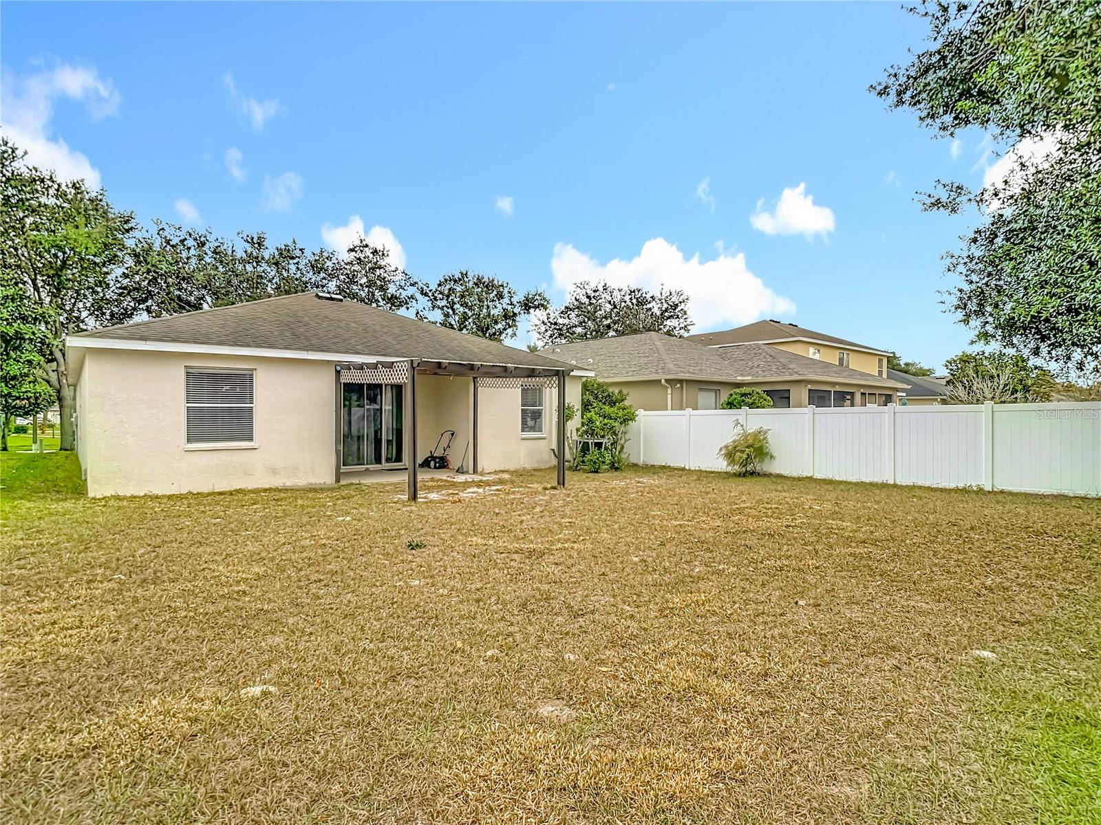 Image 23 of 25 For 221 Fairmont Drive