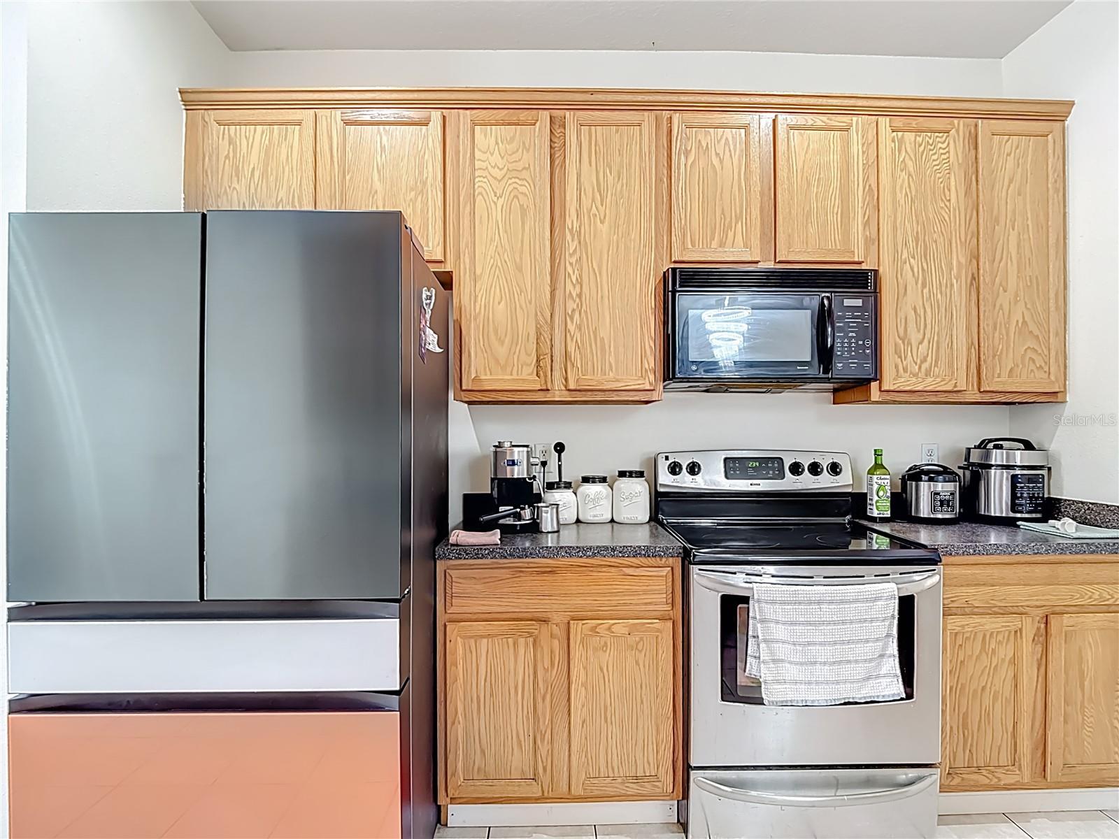 Image 6 of 25 For 221 Fairmont Drive