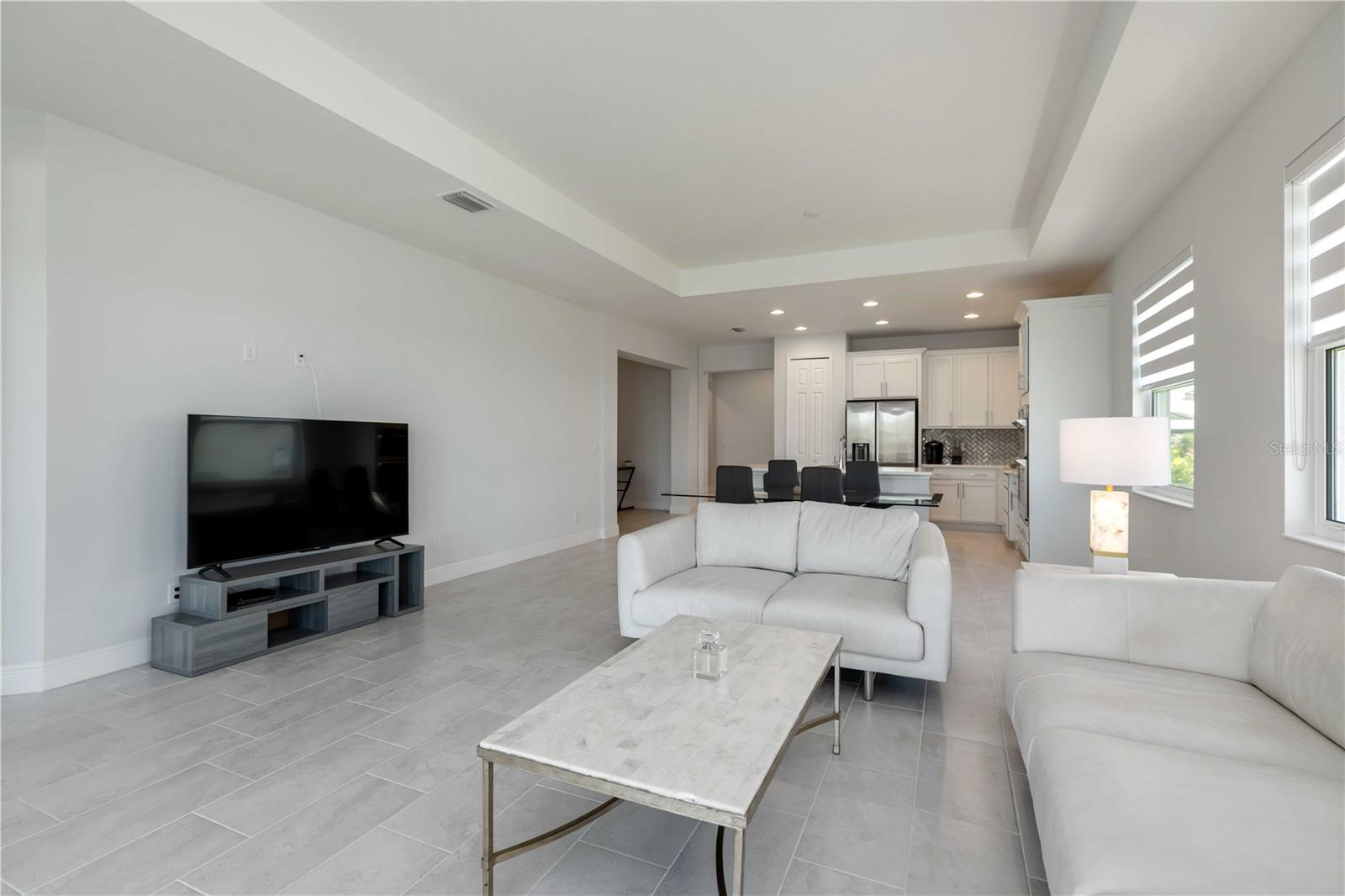 Image 17 of 42 For 223 Okeeffe Circle