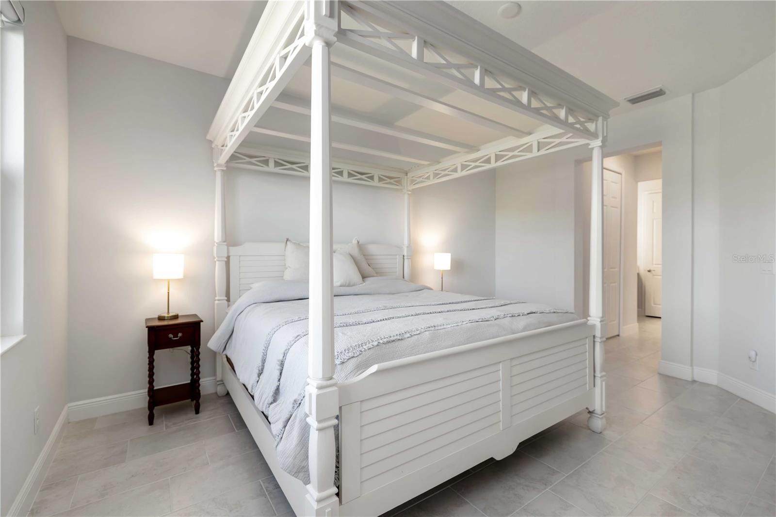 Image 20 of 42 For 223 Okeeffe Circle