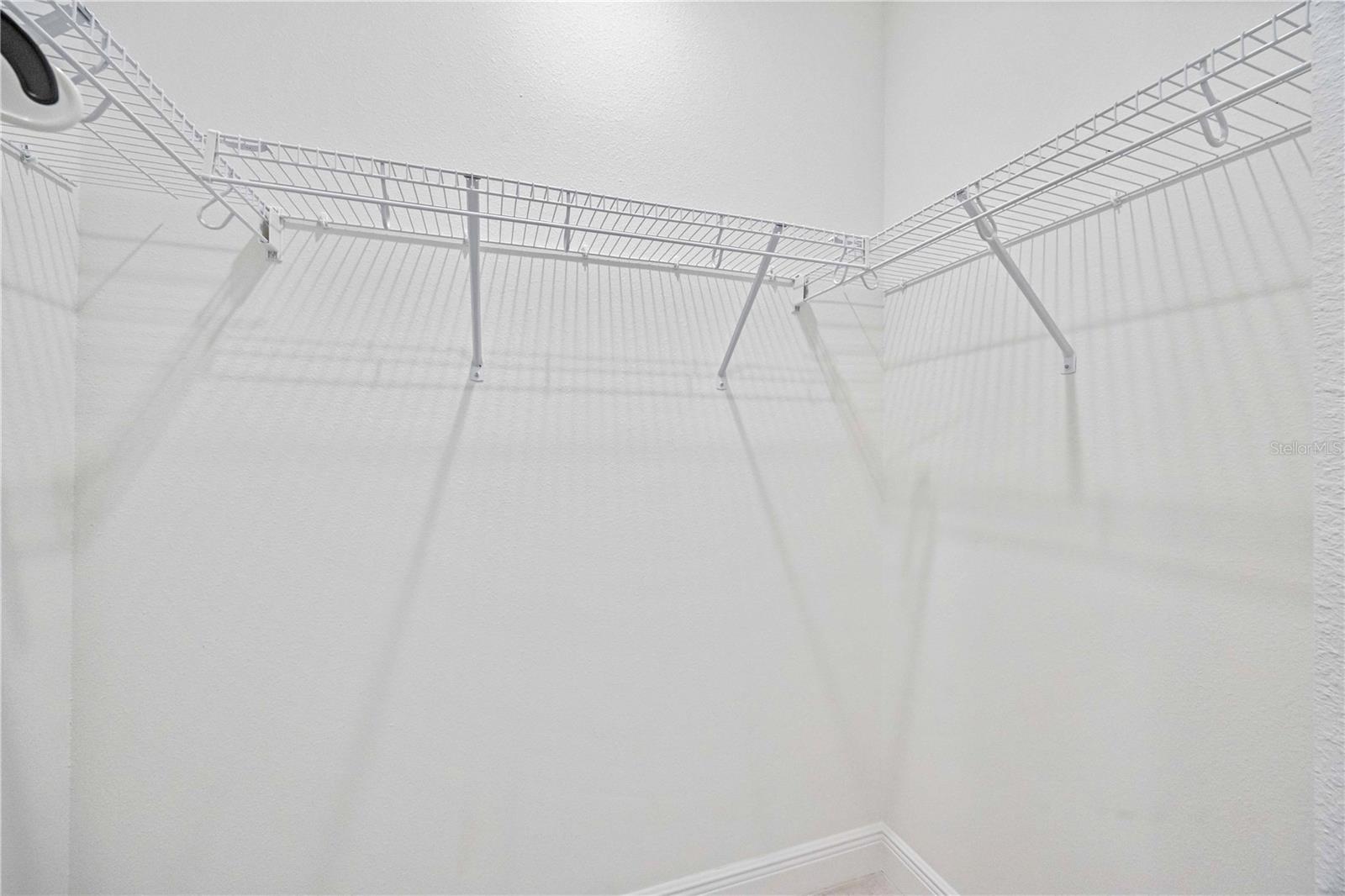 Image 26 of 42 For 223 Okeeffe Circle