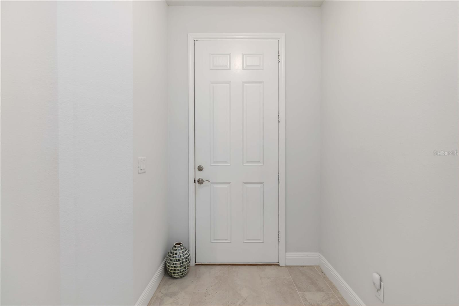 Image 4 of 42 For 223 Okeeffe Circle