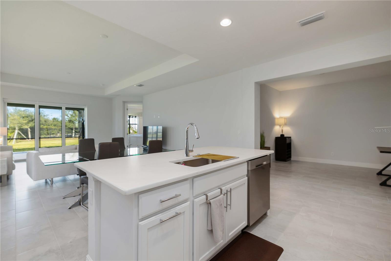 Image 9 of 42 For 223 Okeeffe Circle