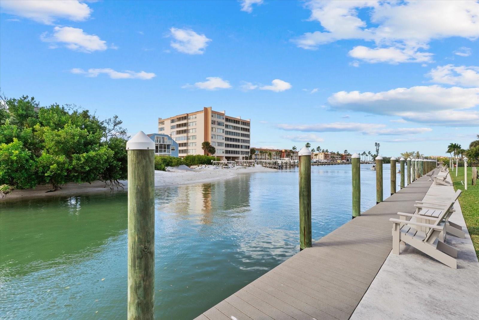 Image 28 of 49 For 9200 Midnight Pass Road 28