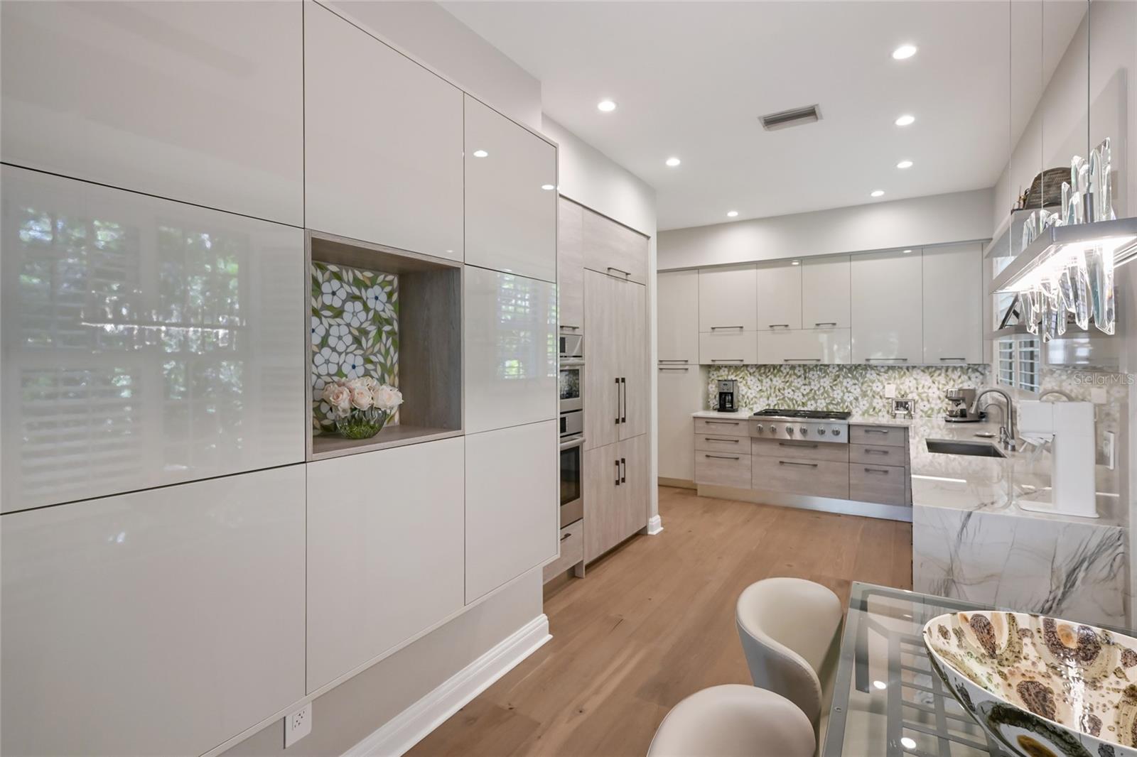 Image 14 of 42 For 1749 Lincoln Park Circle