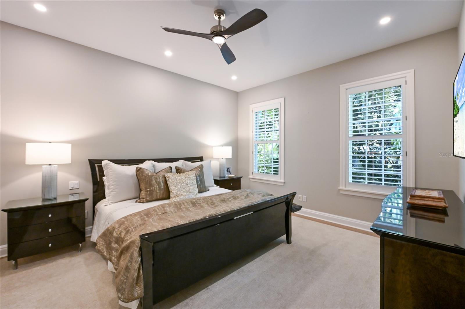 Image 18 of 42 For 1749 Lincoln Park Circle