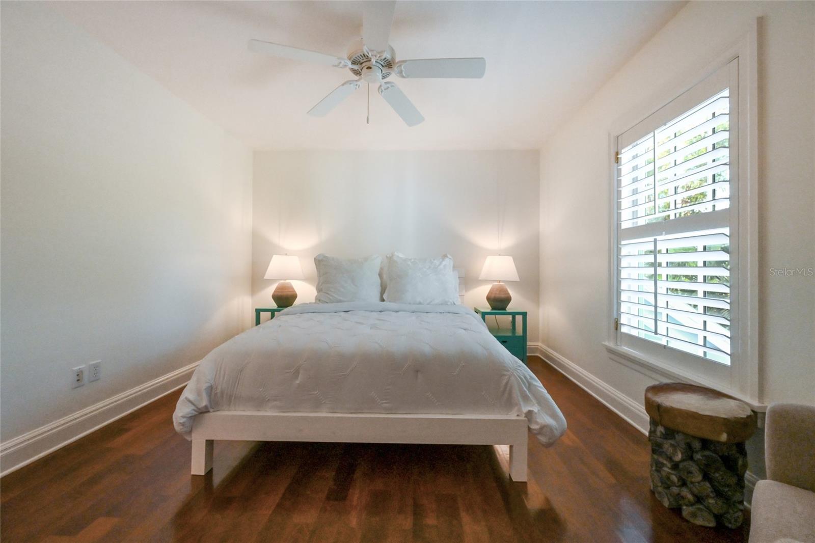 Image 24 of 42 For 1749 Lincoln Park Circle