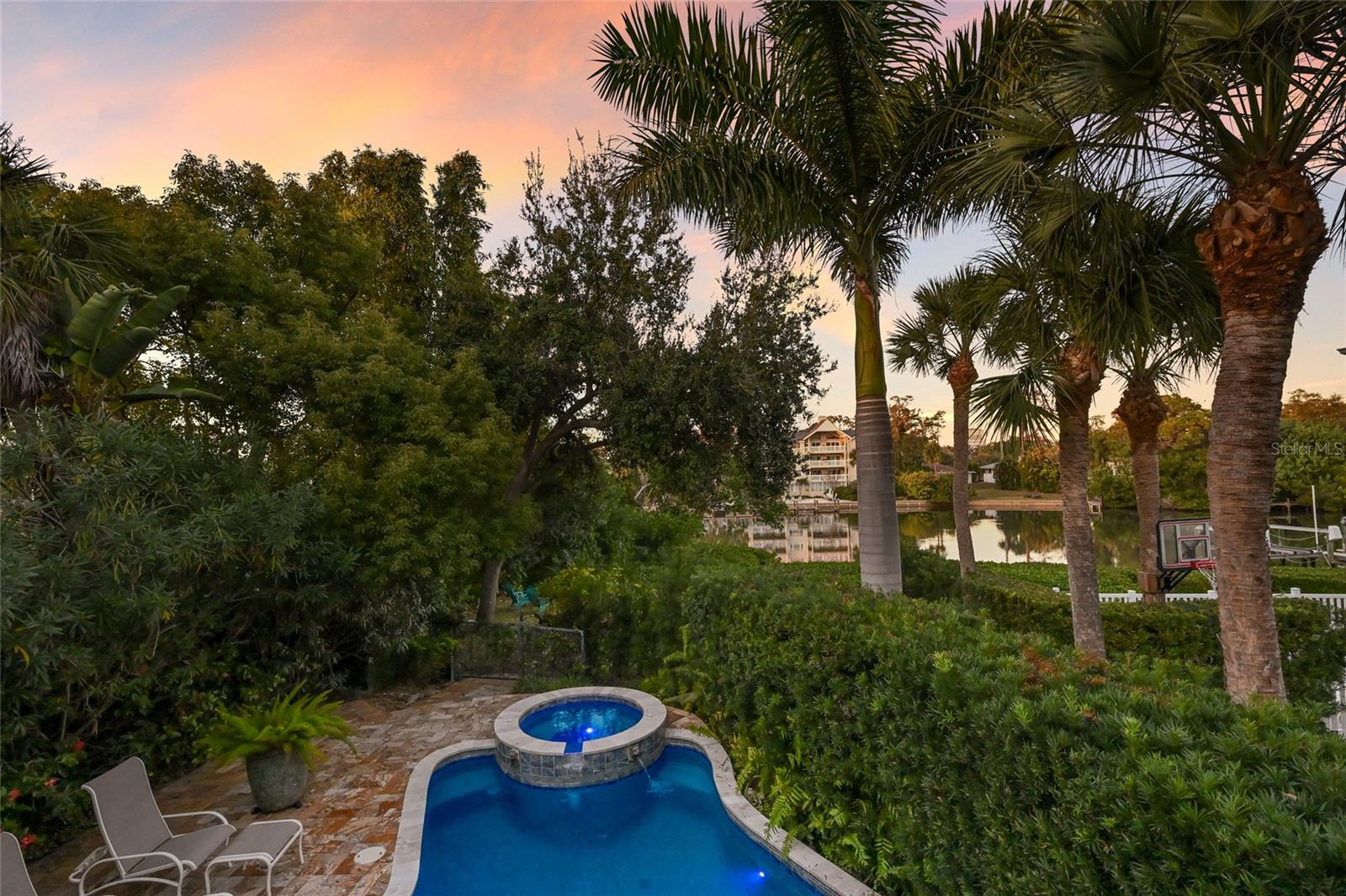 Image 36 of 42 For 1749 Lincoln Park Circle