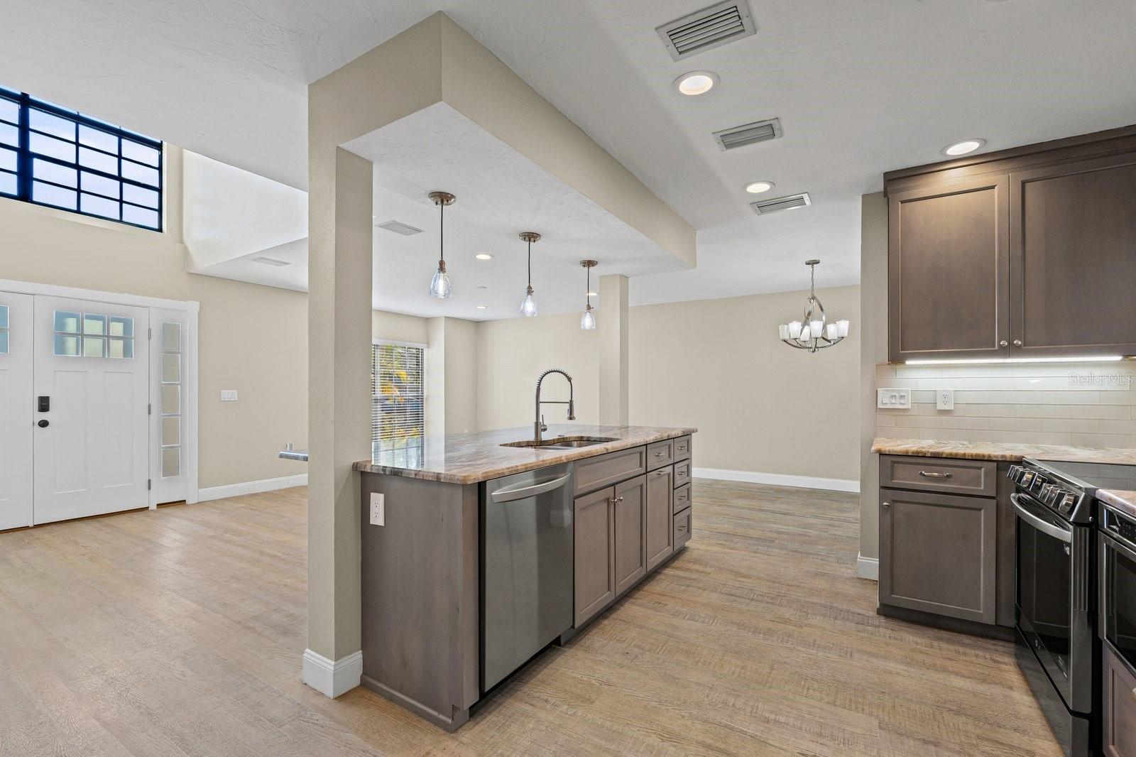 Image 11 of 55 For 702 133rd Street E