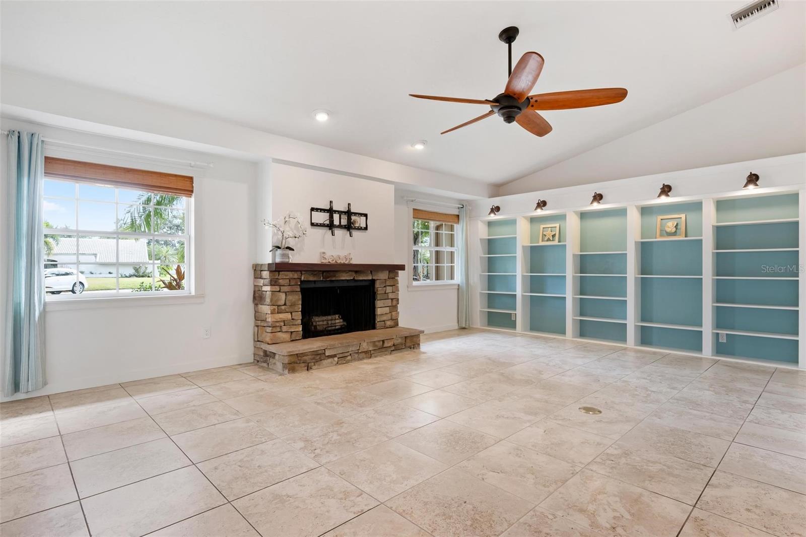 Image 5 of 32 For 4228 Francis Bacon Lane