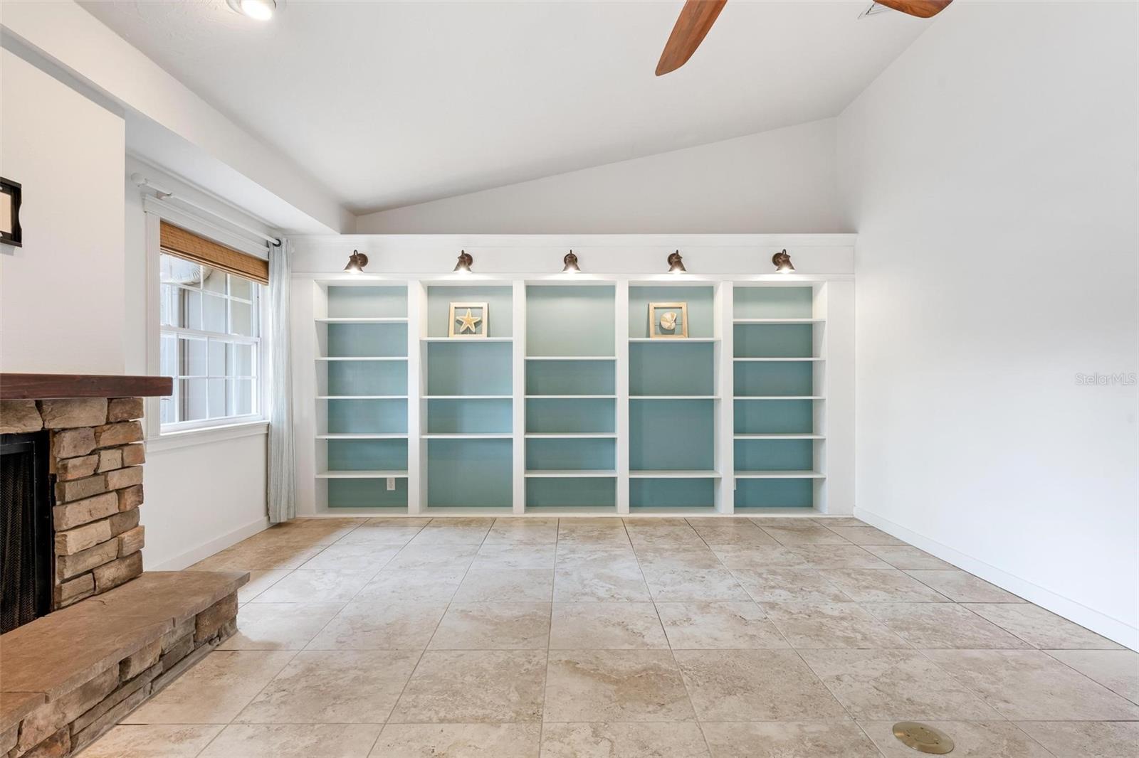 Image 7 of 32 For 4228 Francis Bacon Lane