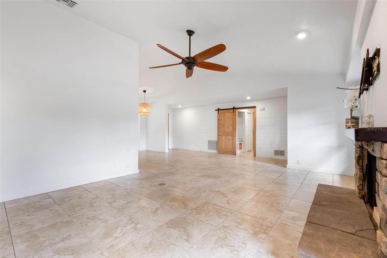 Image 8 of 32 For 4228 Francis Bacon Lane