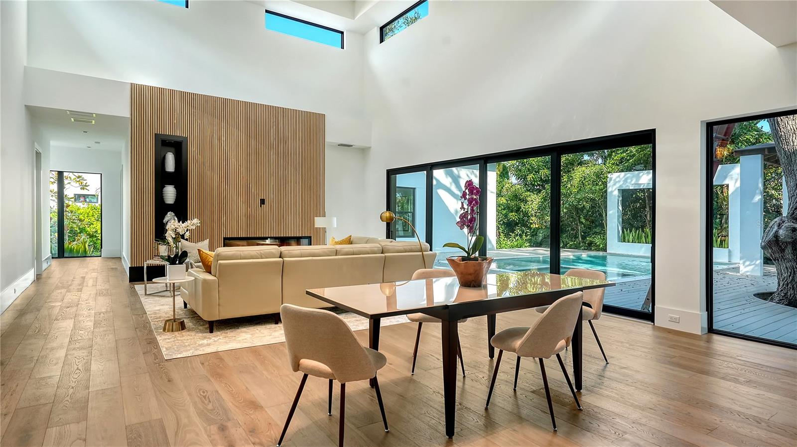 Image 10 of 29 For 1429 Lake Shore Drive