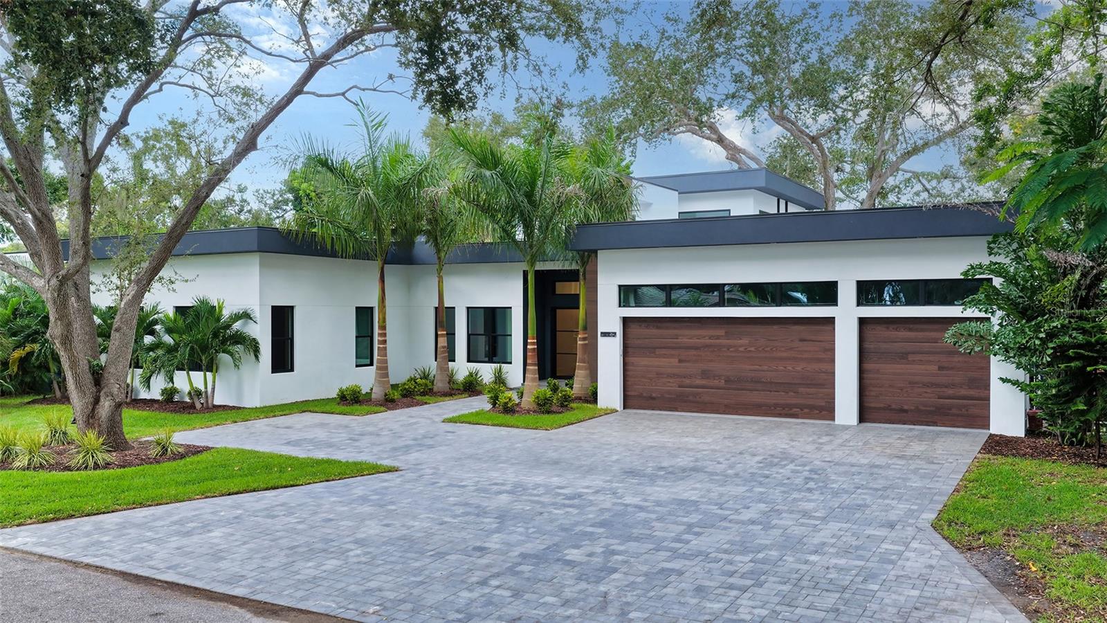 Image 2 of 29 For 1429 Lake Shore Drive