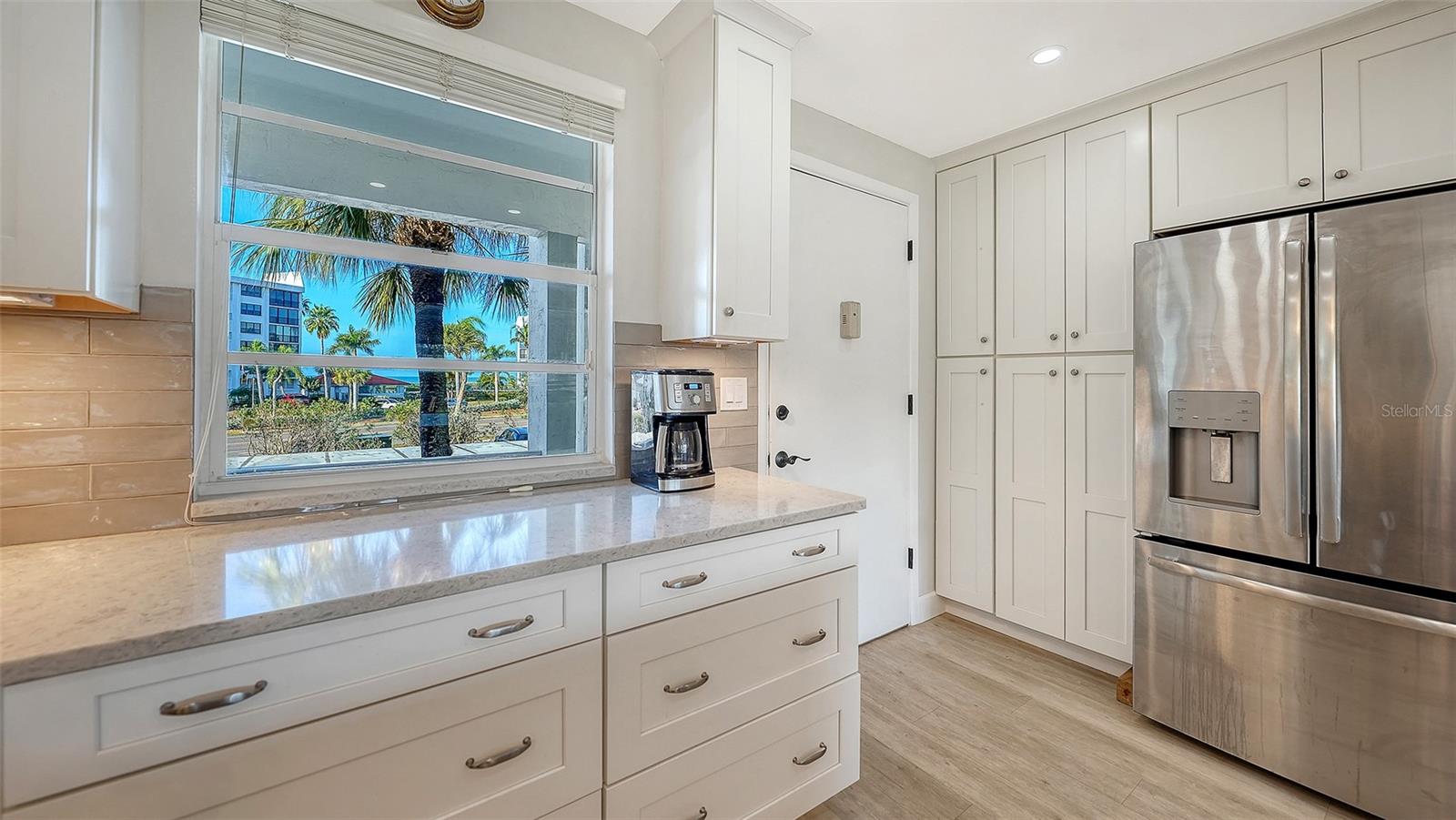 Image 6 of 68 For 4370 Chatham Drive 204