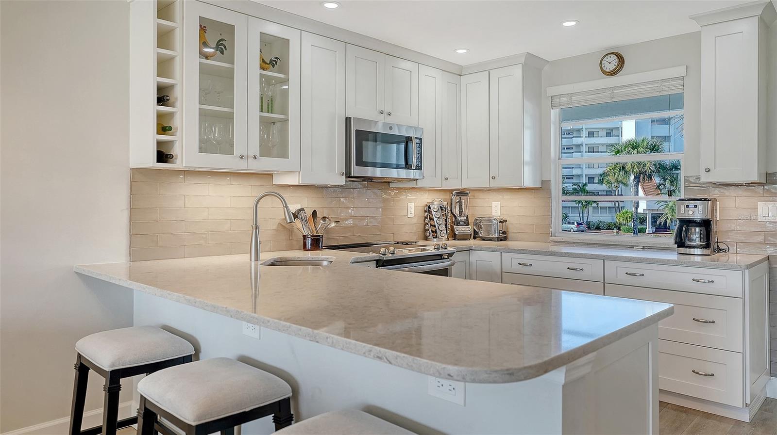 Image 8 of 68 For 4370 Chatham Drive 204