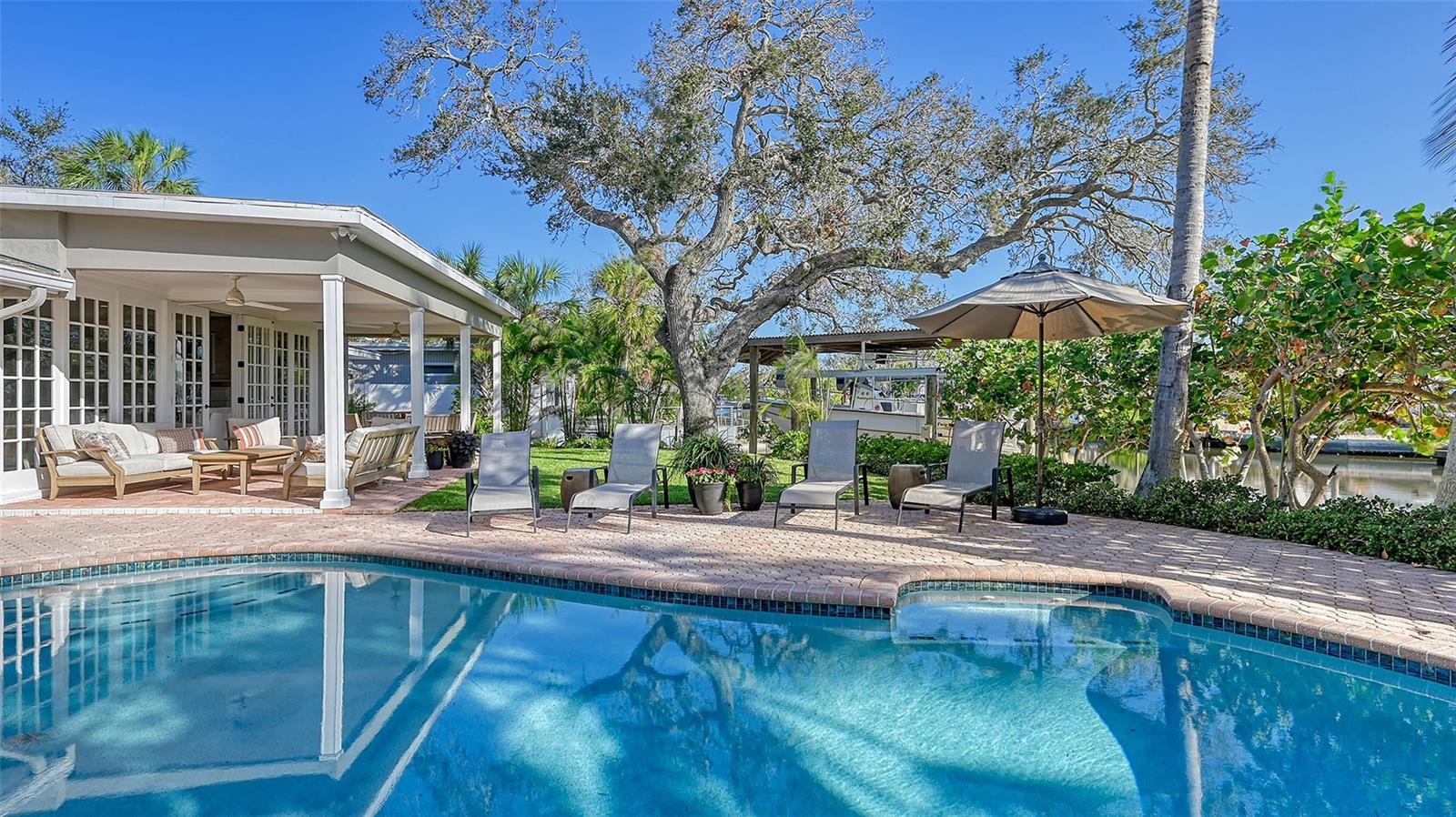 Image 47 of 87 For 5165 Sandy Cove Avenue