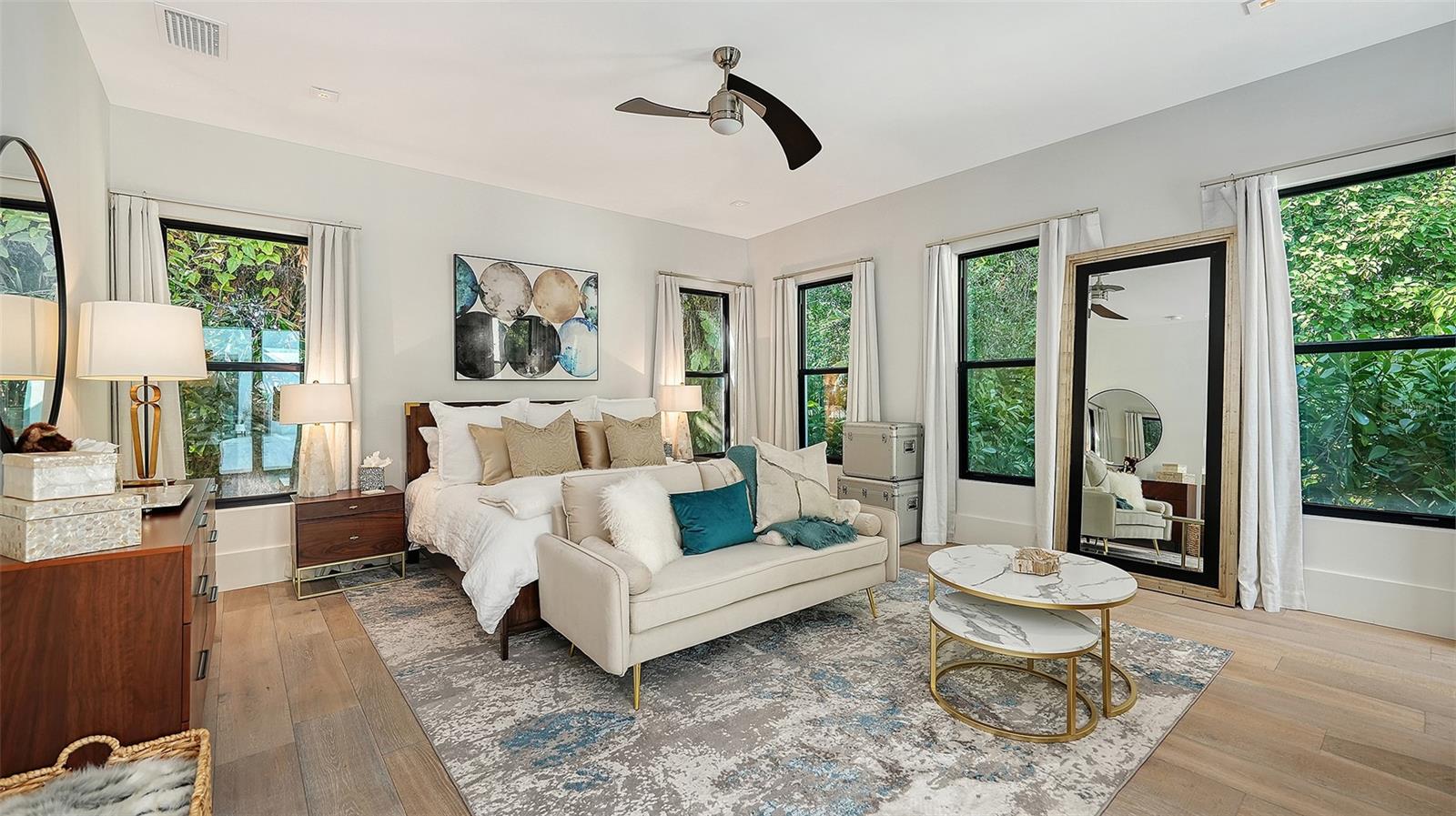 Image 13 of 28 For 1421 Lake Shore Drive