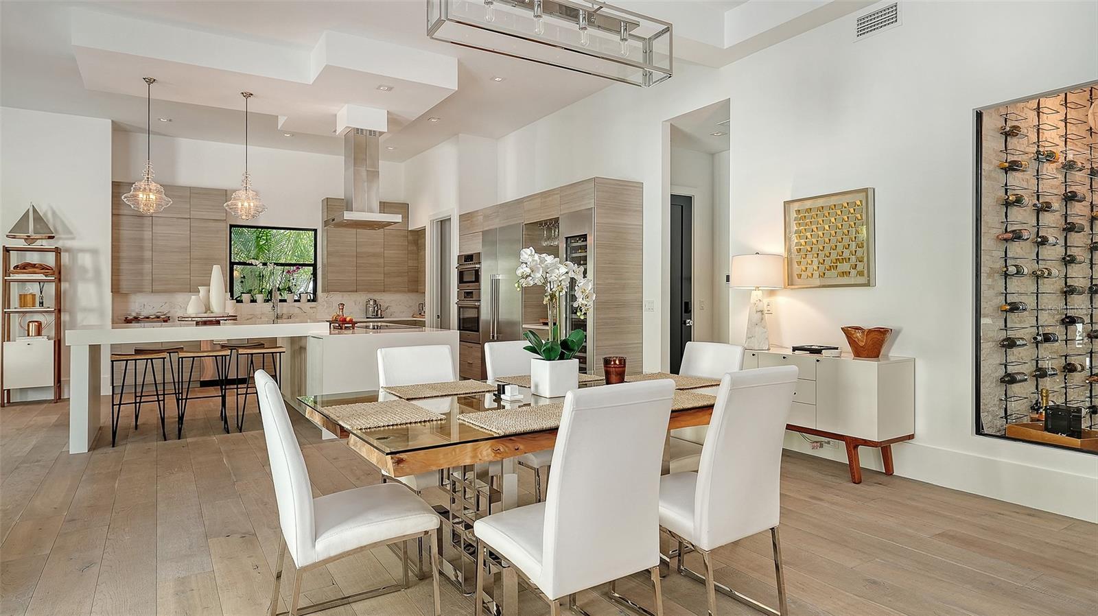 Image 4 of 28 For 1421 Lake Shore Drive