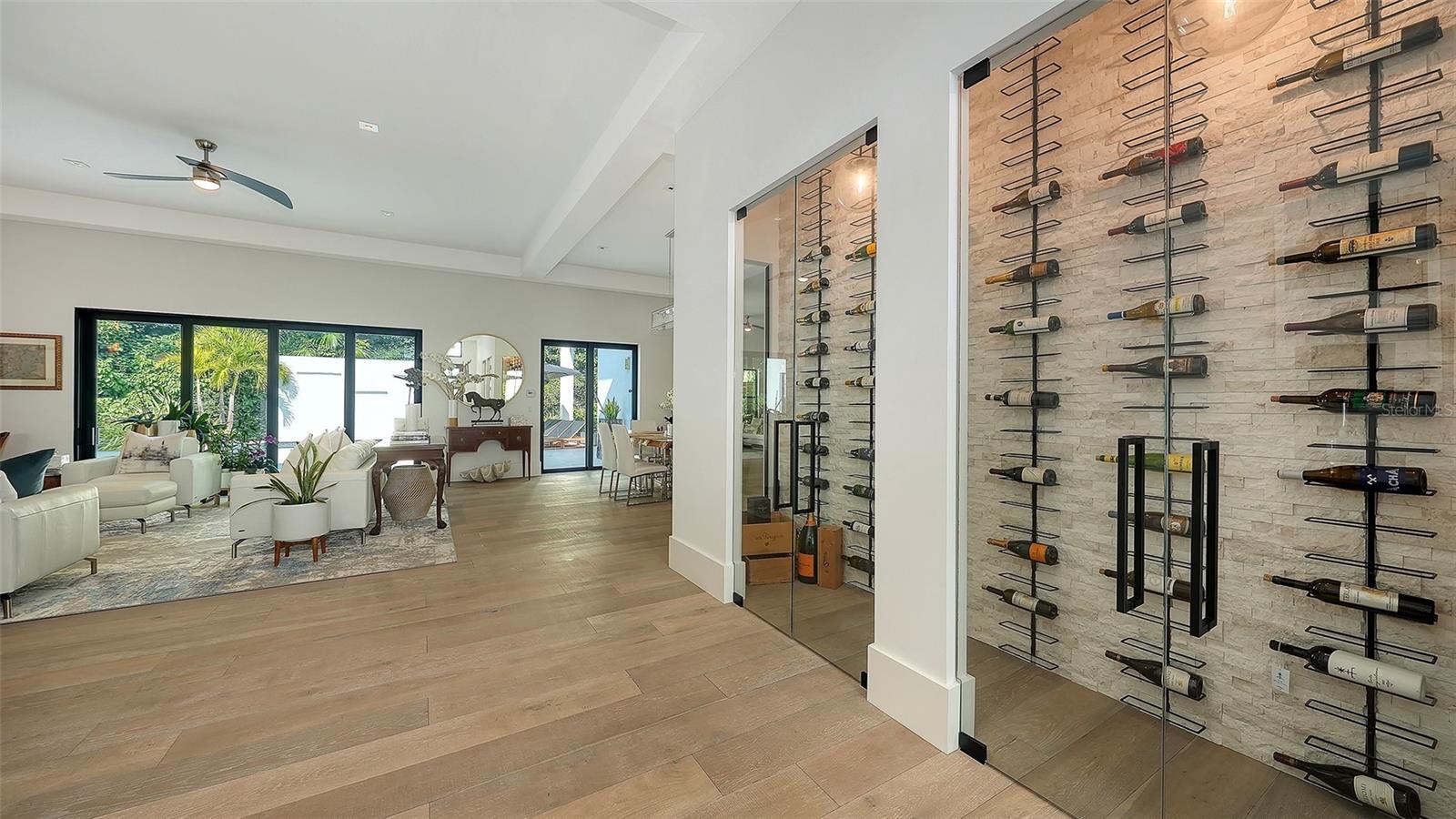 Image 7 of 28 For 1421 Lake Shore Drive