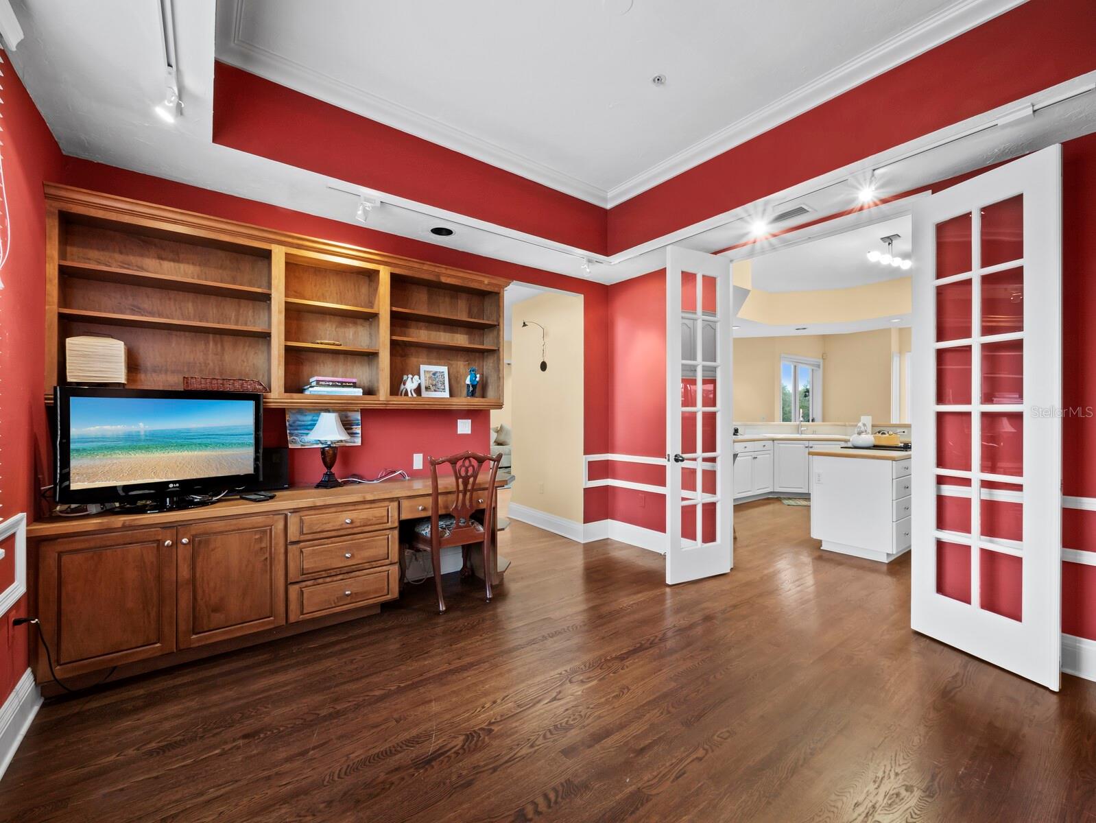 Image 20 of 50 For 836 Evergreen Way