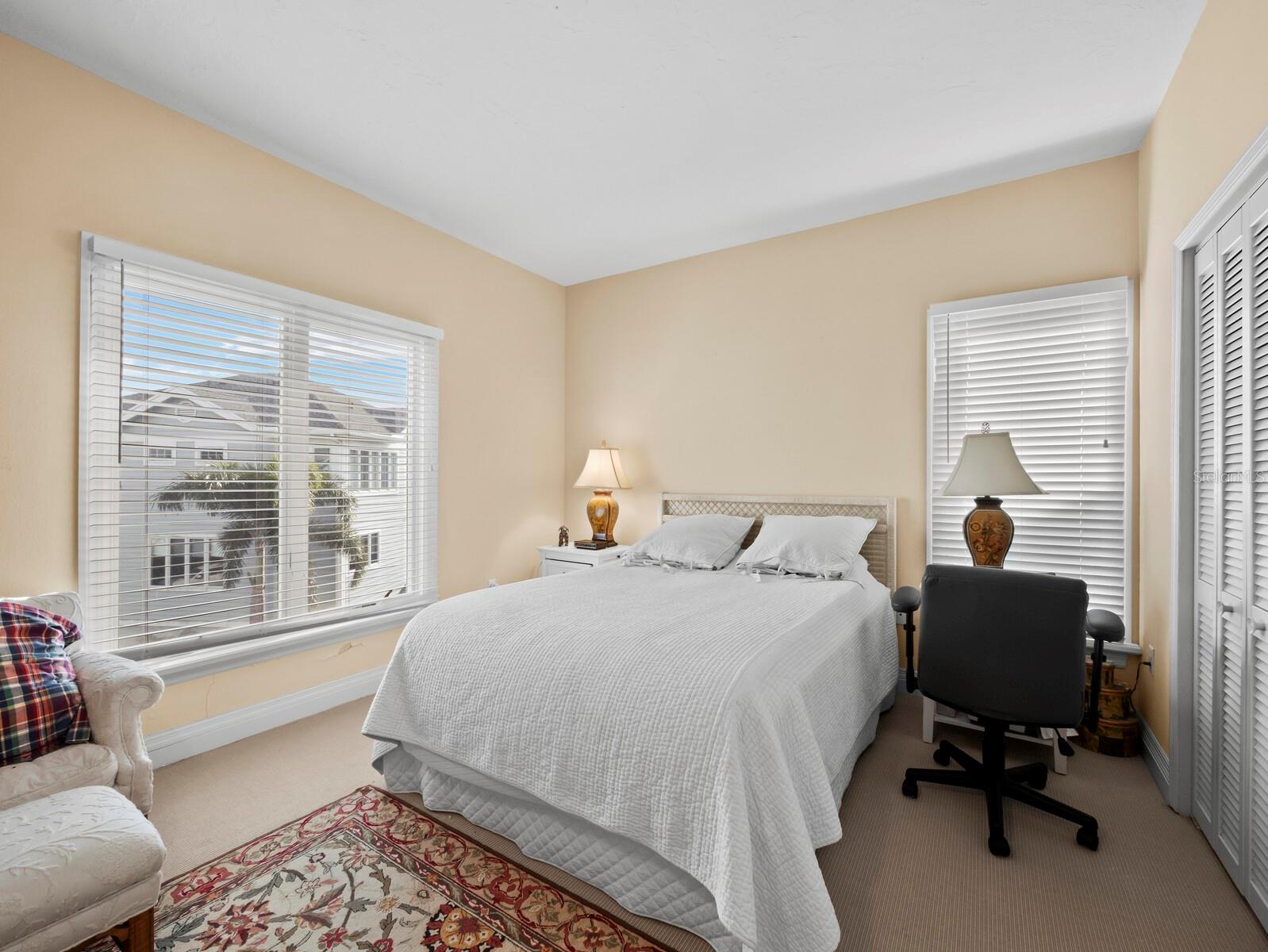 Image 22 of 50 For 836 Evergreen Way