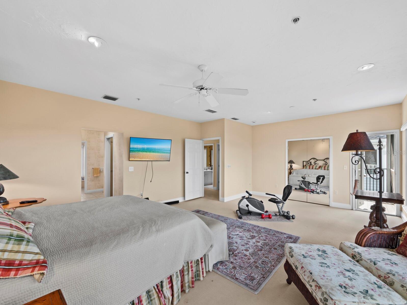 Image 30 of 50 For 836 Evergreen Way