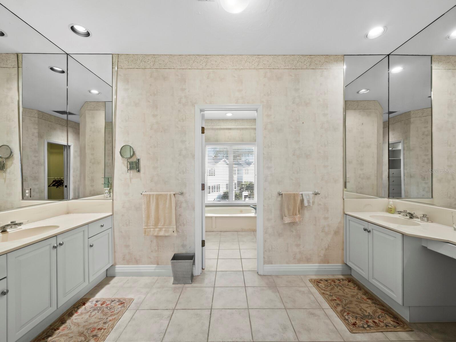 Image 36 of 50 For 836 Evergreen Way