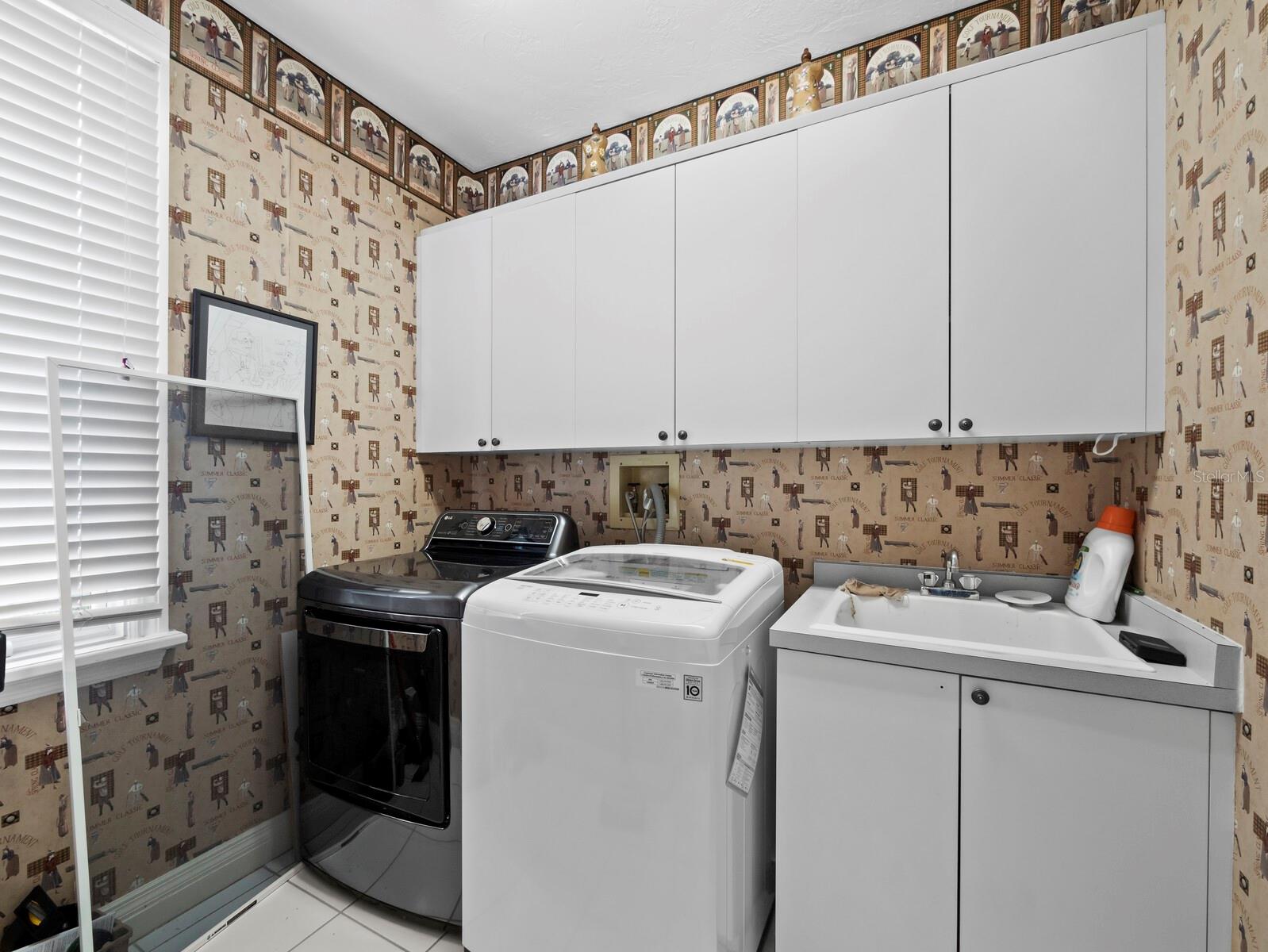 Image 39 of 50 For 836 Evergreen Way