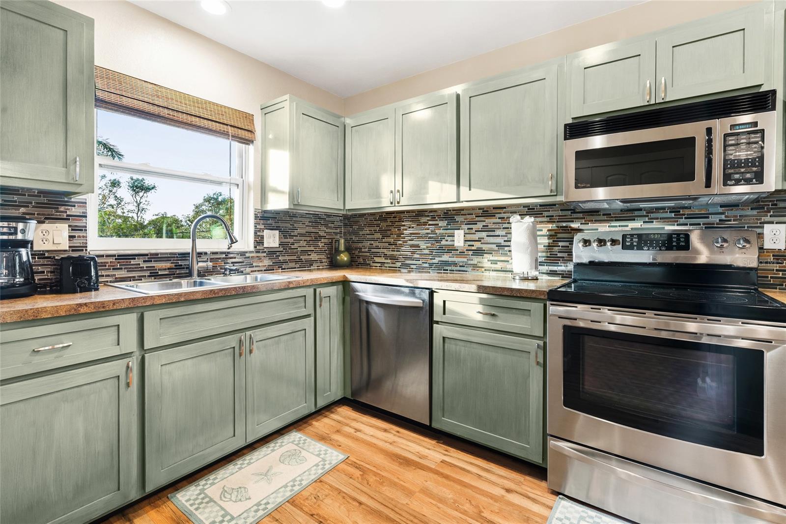 Image 28 of 62 For 4503-4505 102nd Street W