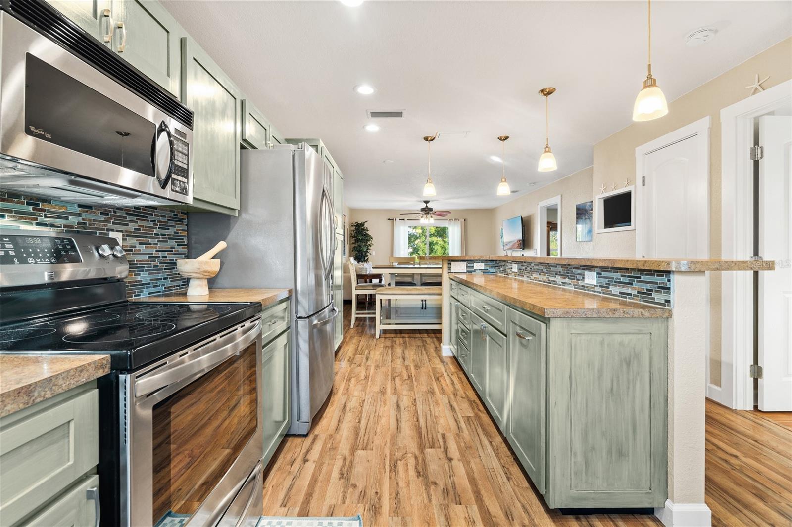 Image 29 of 62 For 4503-4505 102nd Street W