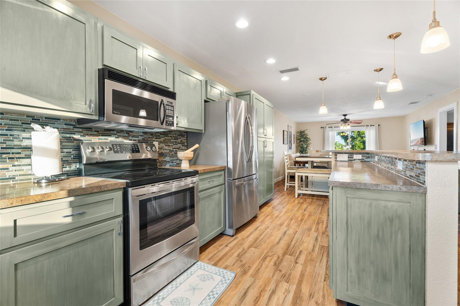 Image 30 of 62 For 4503-4505 102nd Street W