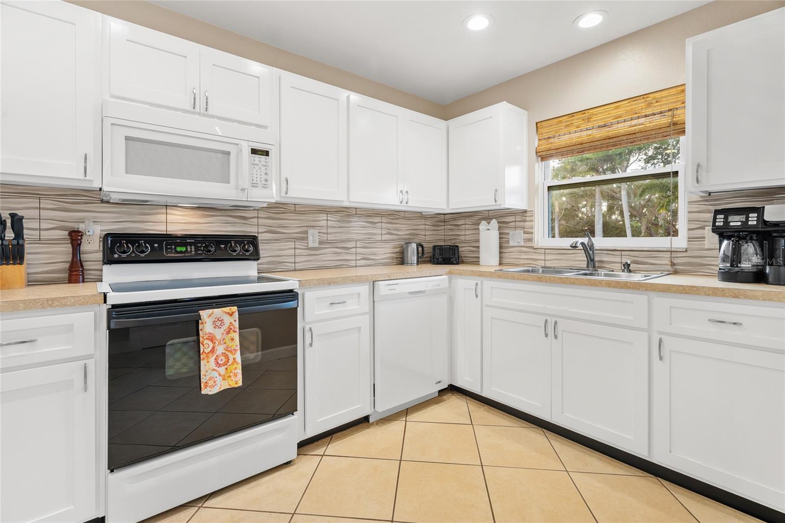 Image 9 of 62 For 4503-4505 102nd Street W