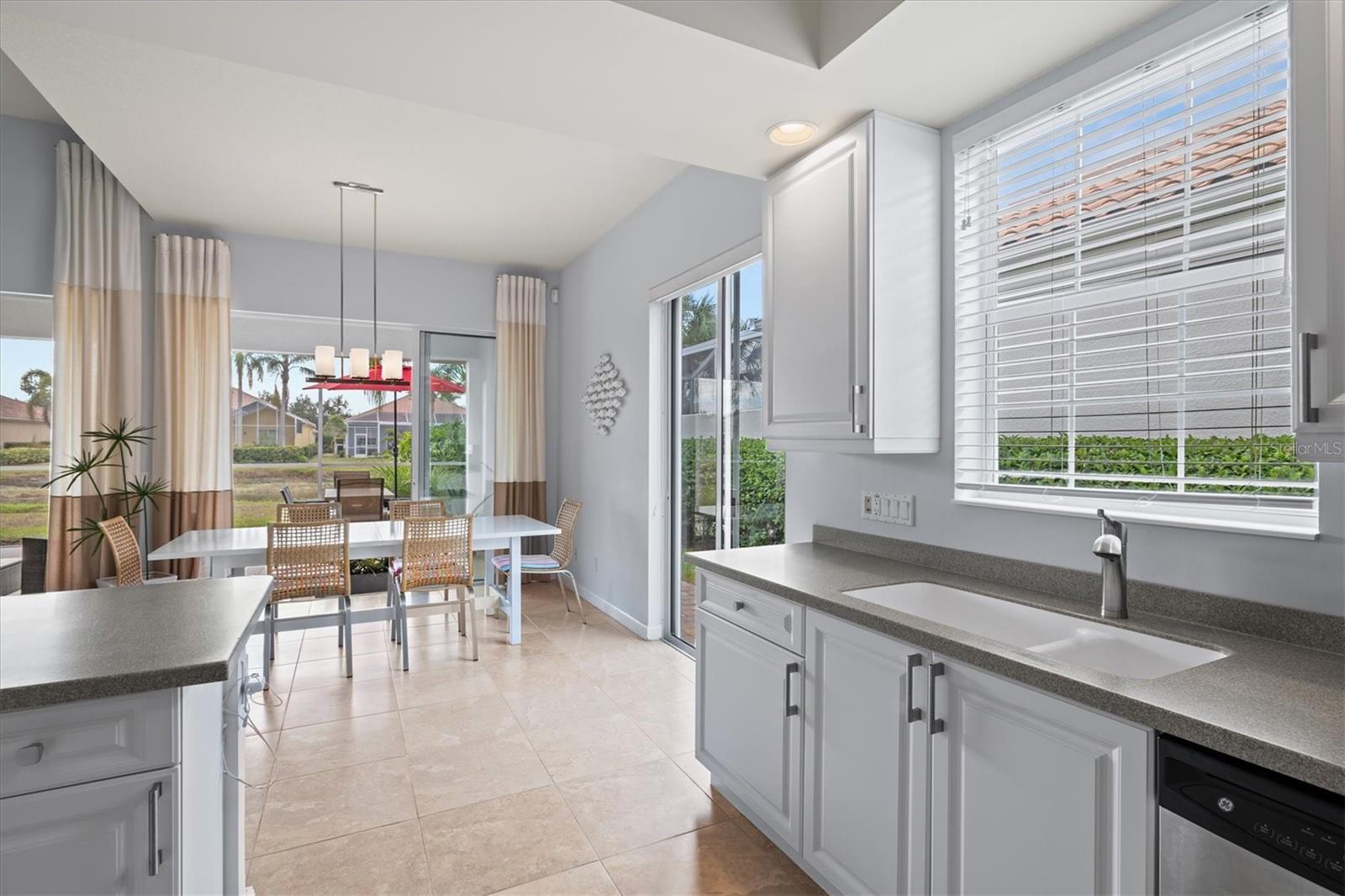 Image 7 of 80 For 5973 Roseto Place