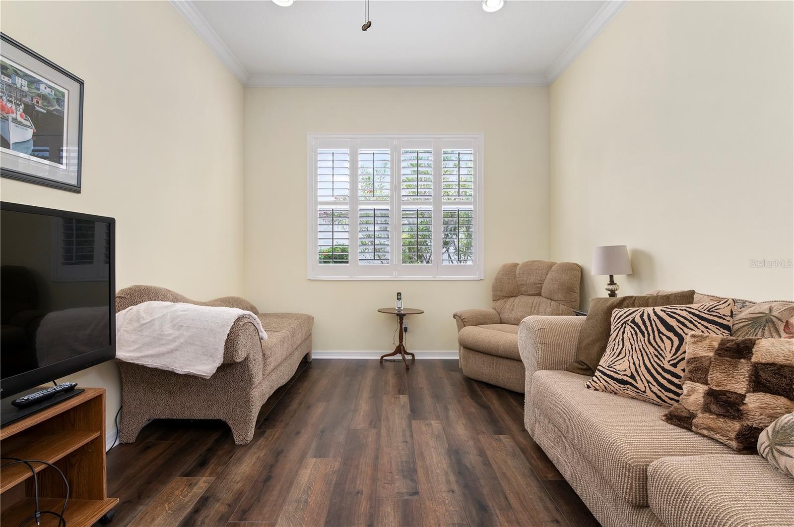 Image 19 of 44 For 4720 Claremont Park Drive