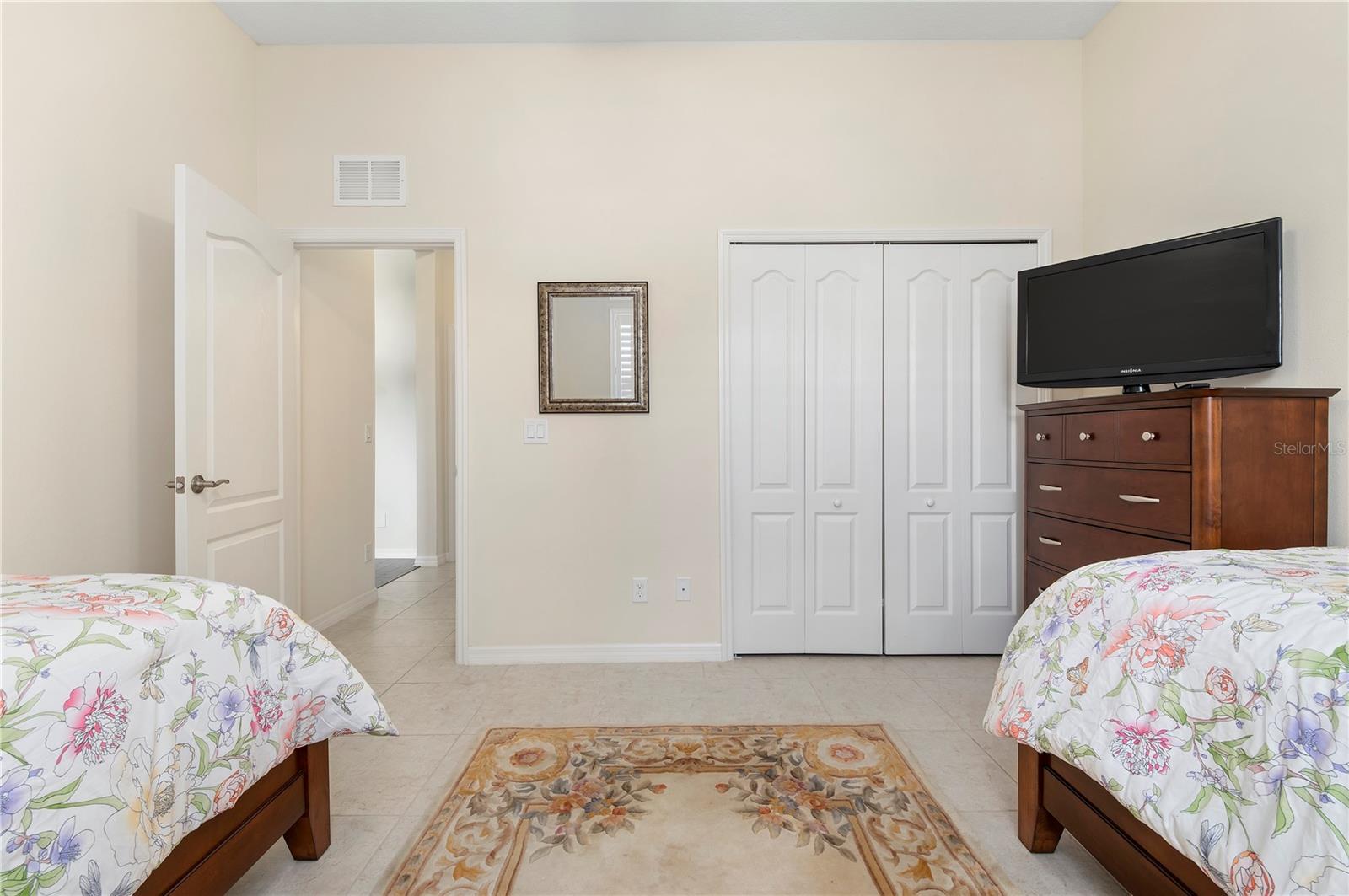 Image 28 of 44 For 4720 Claremont Park Drive