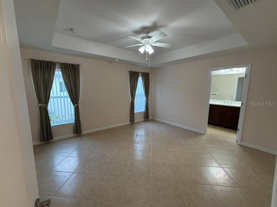 Image 13 of 27 For 4015 Cottage Hill Avenue