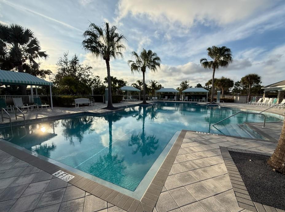 Image 23 of 27 For 4015 Cottage Hill Avenue