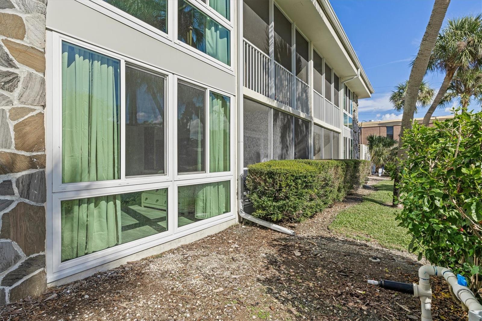 Image 27 of 36 For 500 Washington Drive 2a