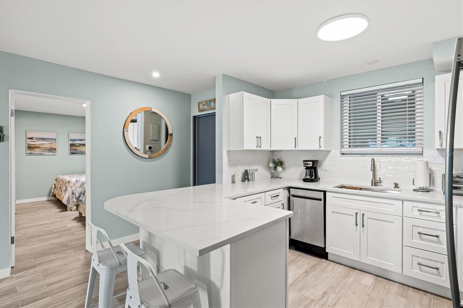 Image 3 of 36 For 500 Washington Drive 2a