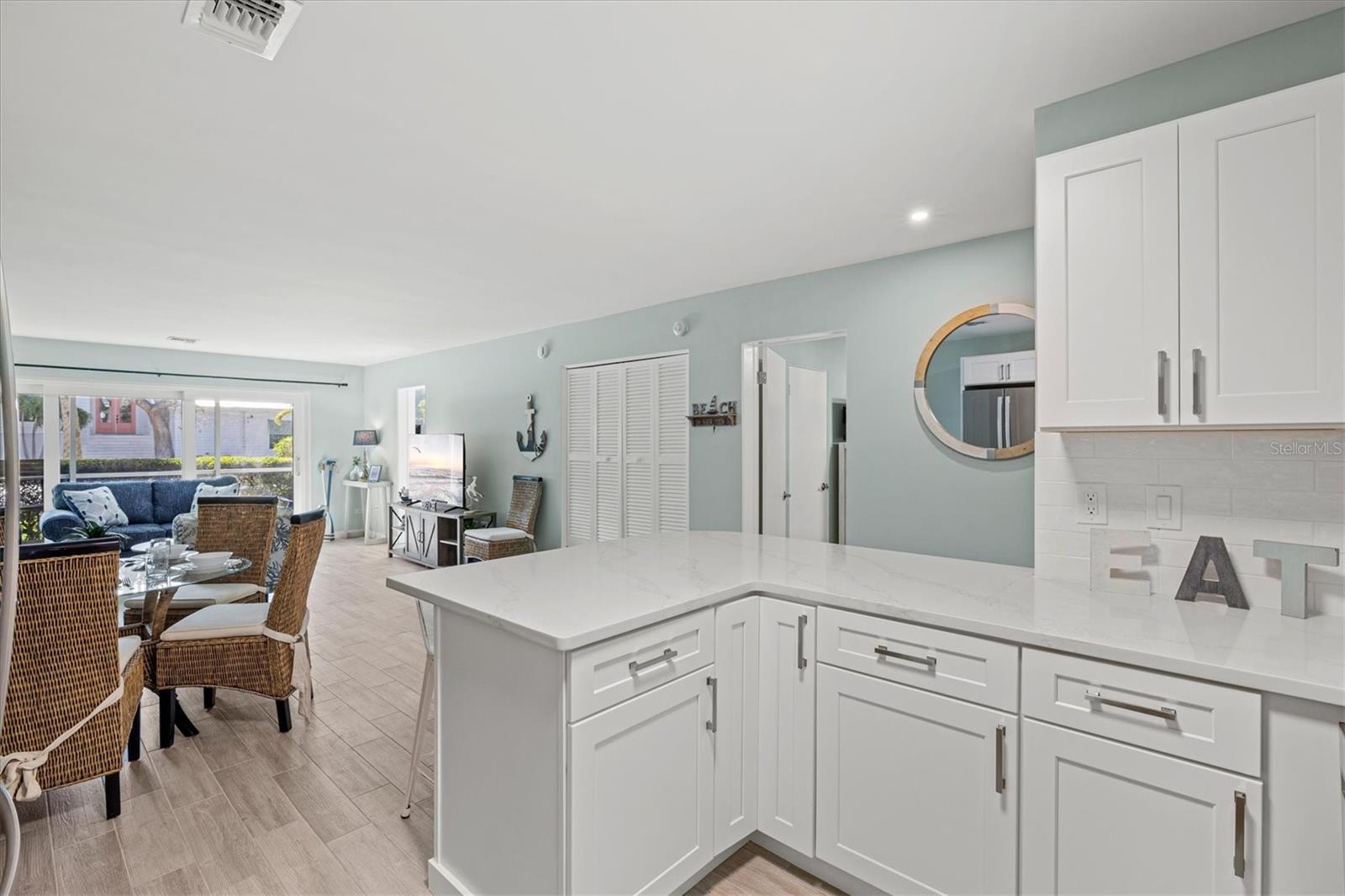 Image 4 of 36 For 500 Washington Drive 2a