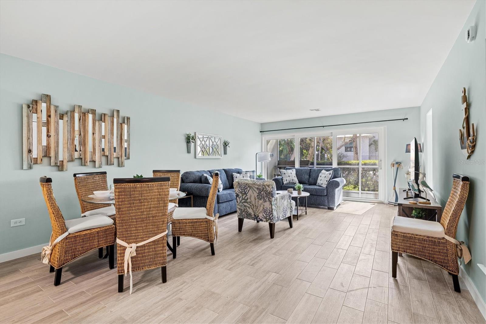 Image 5 of 36 For 500 Washington Drive 2a