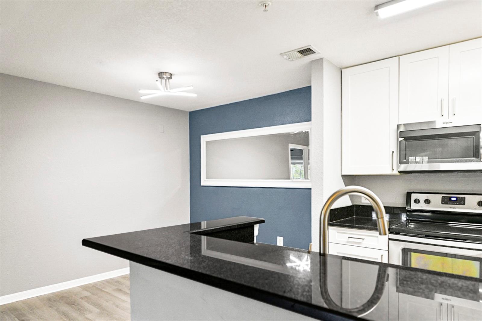 Image 11 of 42 For 7417 Vista Way 208