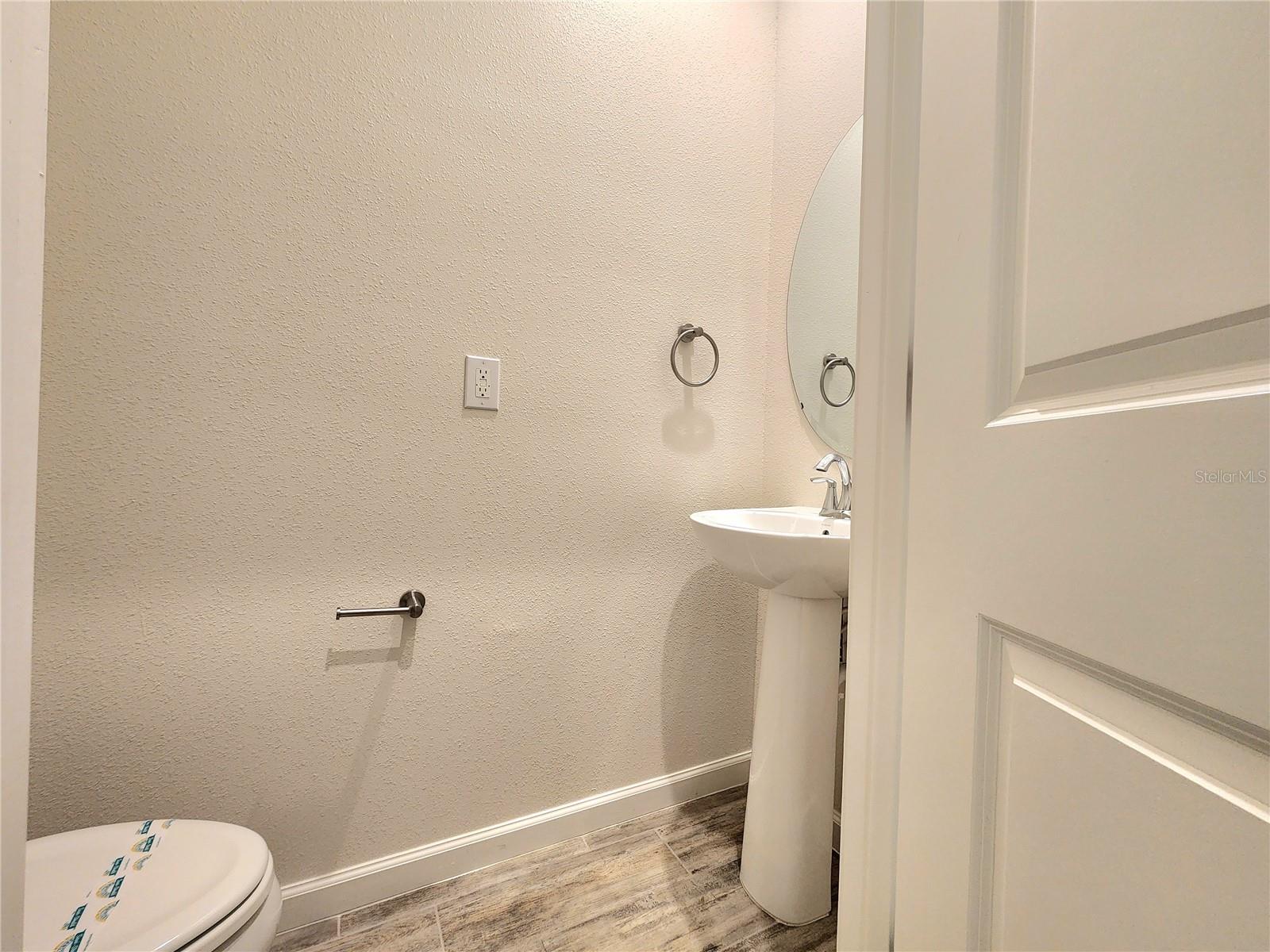 Image 11 of 32 For 5543 Pleasantview Court