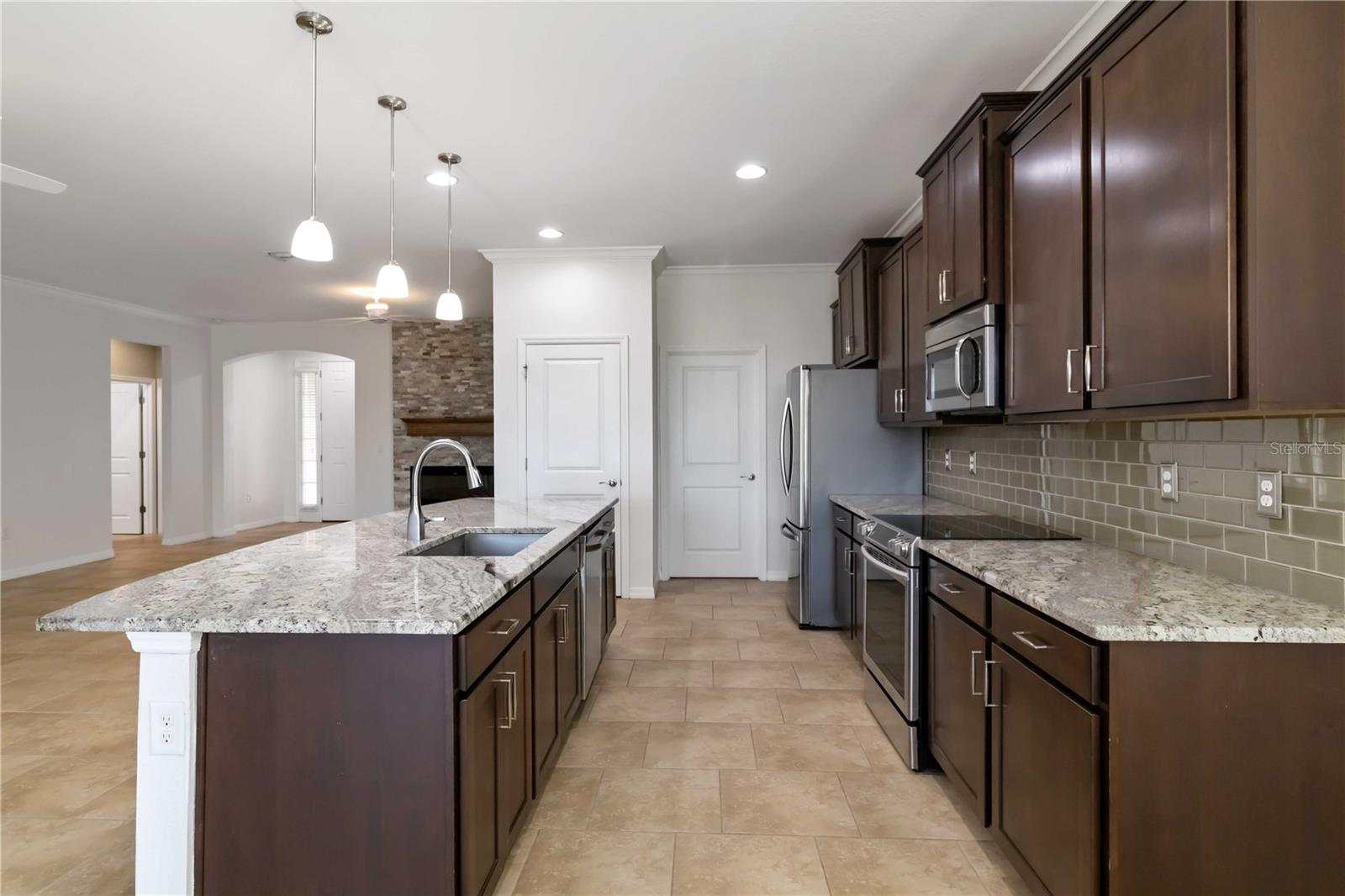 Image 7 of 36 For 6381 Mighty Eagle Way