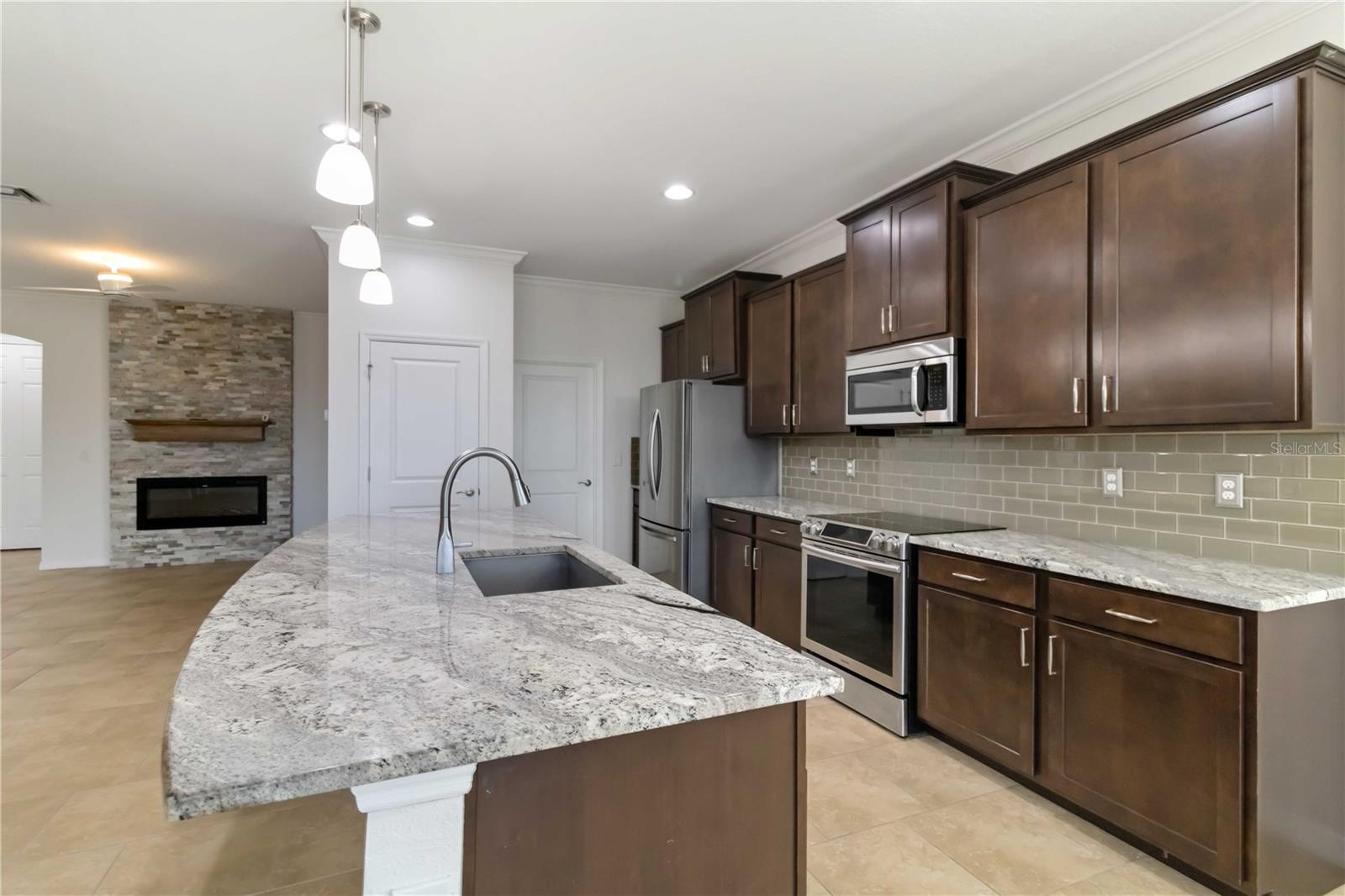 Image 8 of 36 For 6381 Mighty Eagle Way