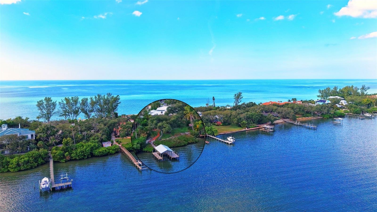 Listing photo id 0 for 1042 Casey Key Road