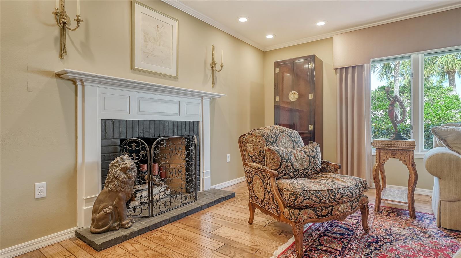 Listing photo id 20 for 1042 Casey Key Road