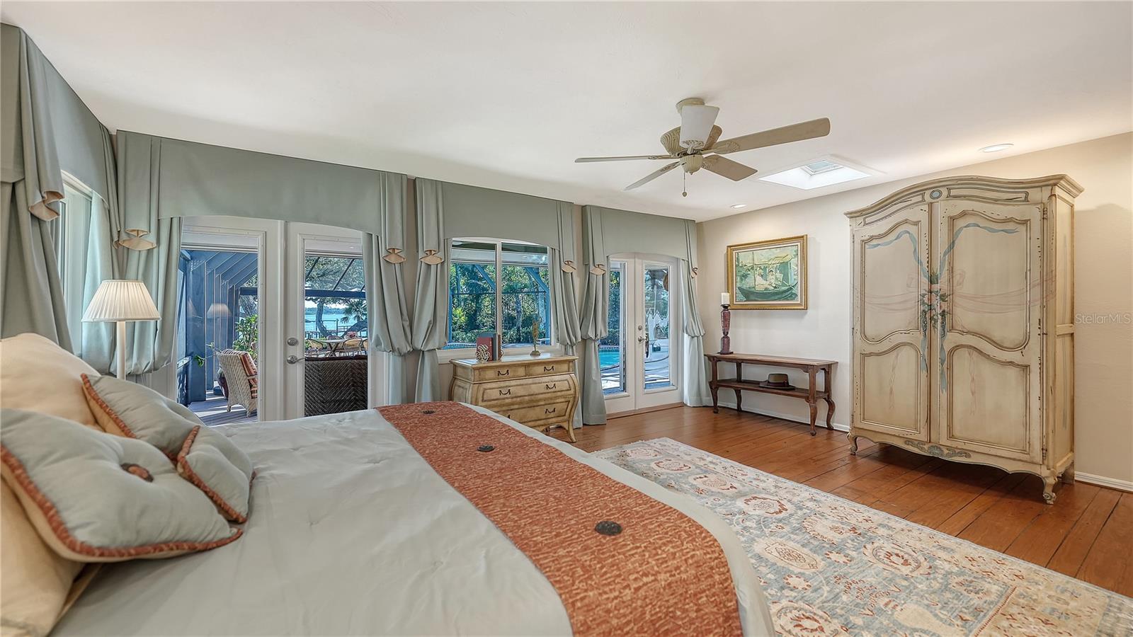 Listing photo id 27 for 1042 Casey Key Road
